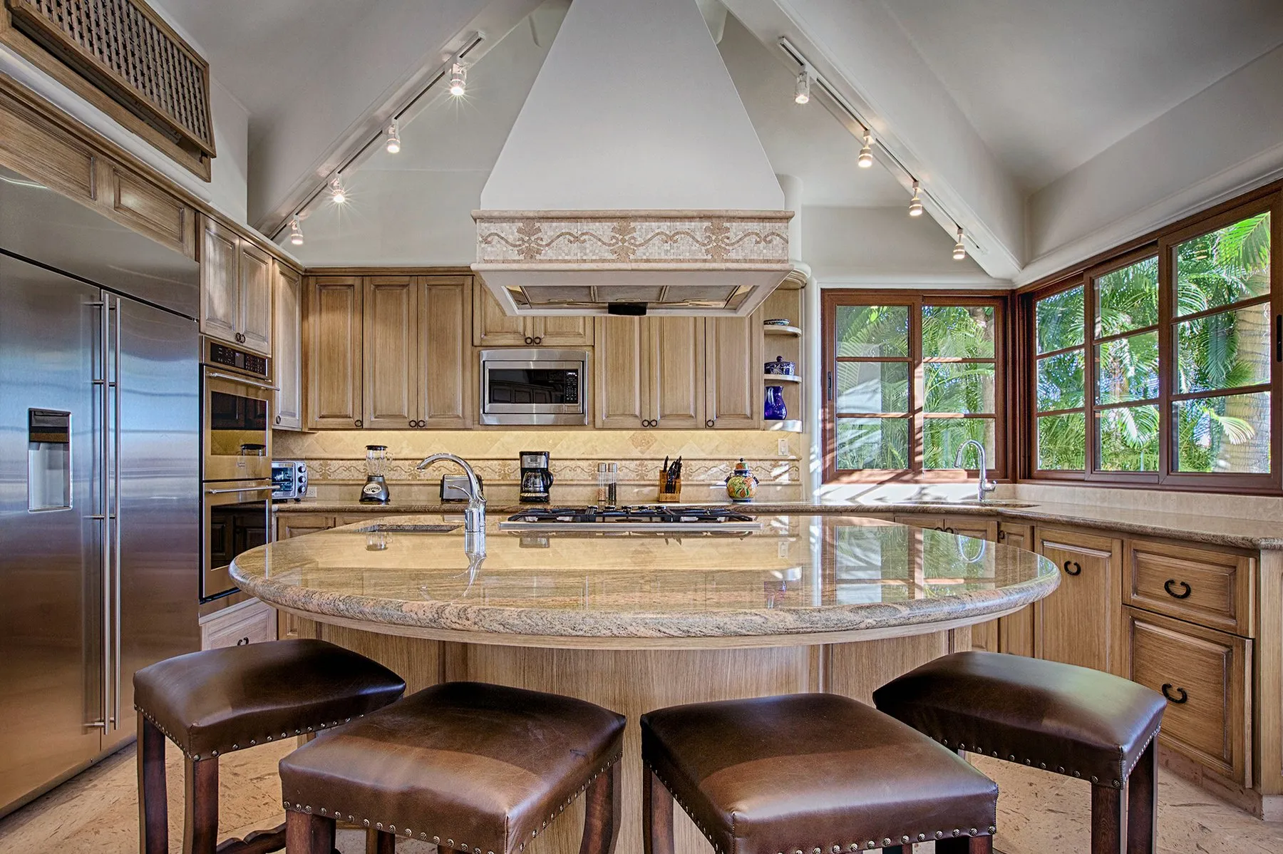casa gloria luxury villa kitchen