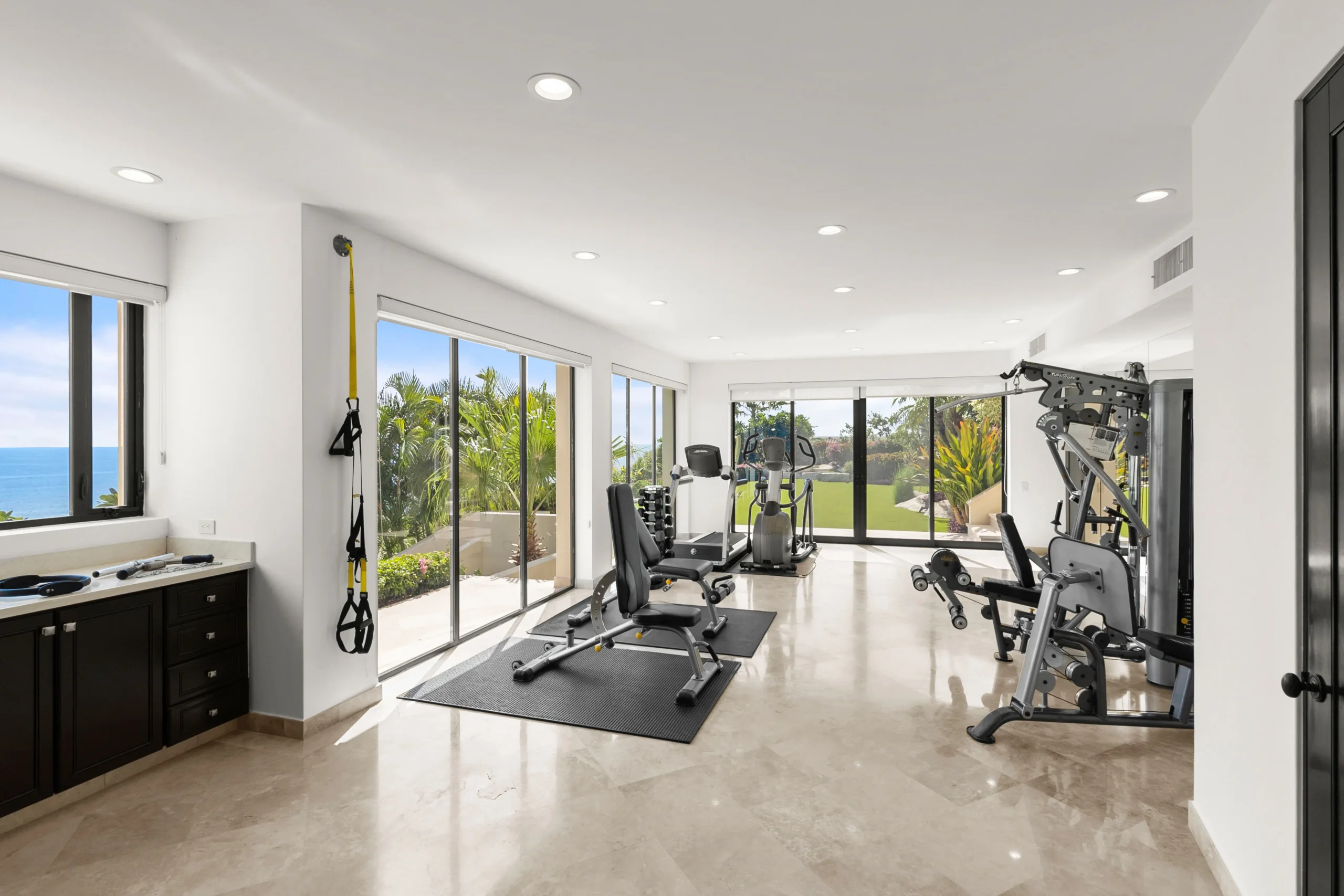 paradiso perduto private gym