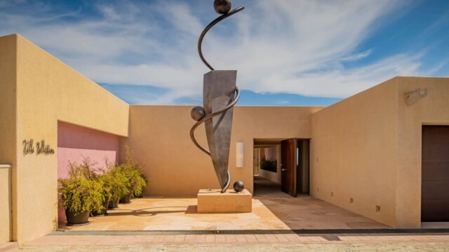 villa bellisima entrance