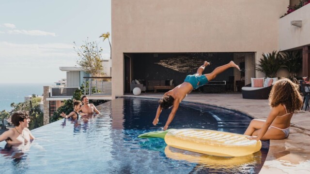 villa bellisima pool