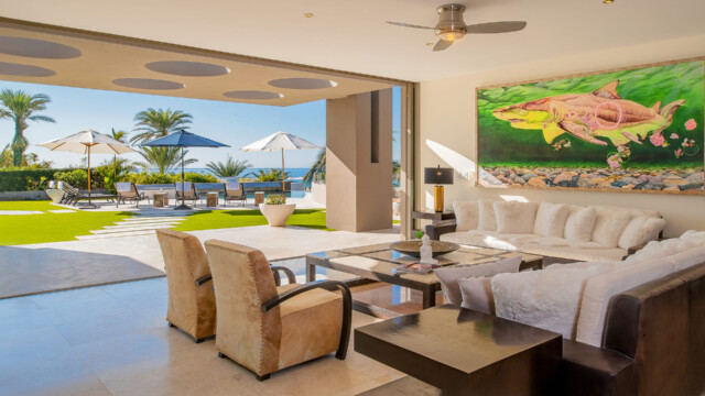 Contemporary Villa For Relaxing Image 11