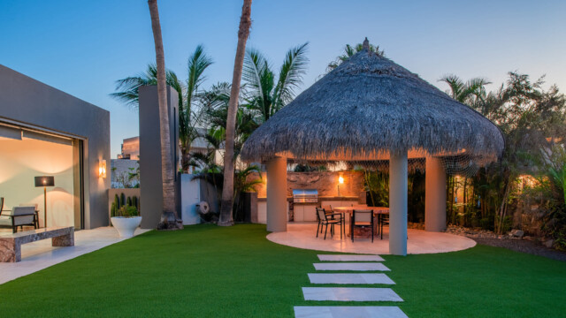 Contemporary Villa For Relaxing Image 14