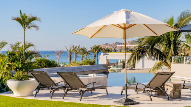 Contemporary Villa For Relaxing Image 31