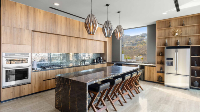 21.lucia noir kitchen 2 21.lucia noir kitchen 2