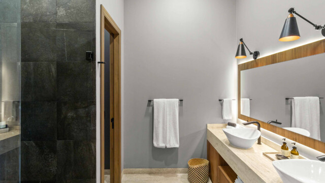 43.lucia noir bathroom 5 43.lucia noir bathroom 5
