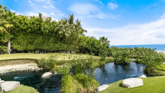paradiso perduto pond putting green paradiso perduto pond putting green